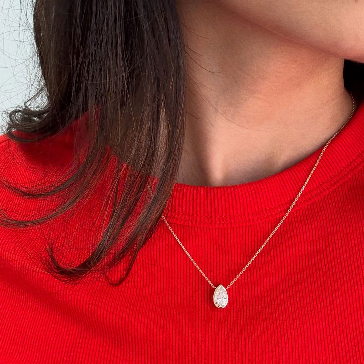 Bezels Set Pendant - قلادة موسانيت بتصميم بير كت 1-4
