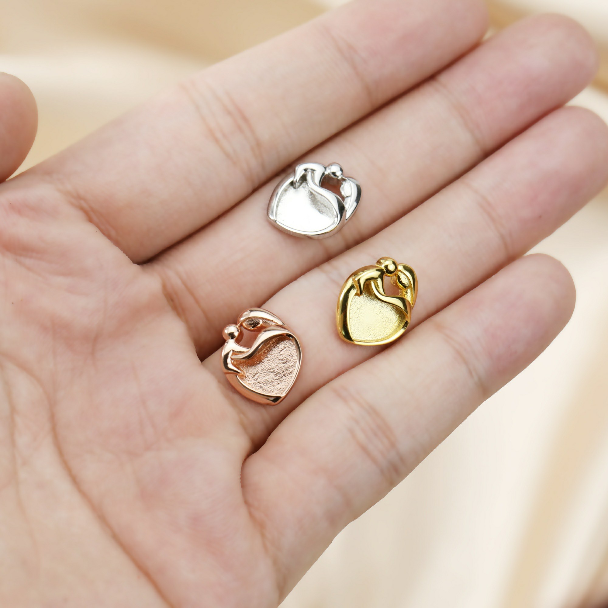 تعليقة فضة استرلينية عيار 925  - مراجعة Bezels Set Pendant وسعره